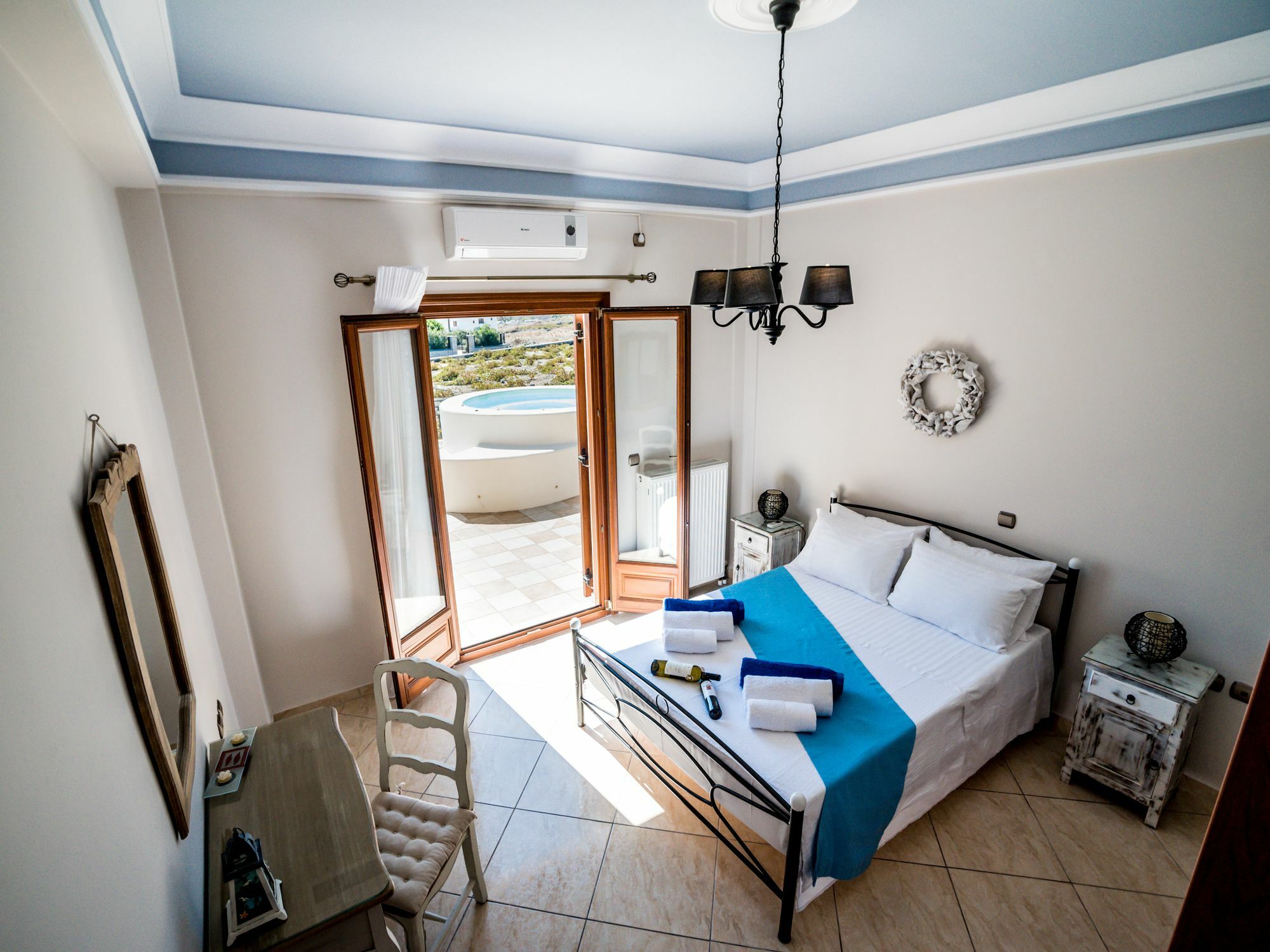 Vineyard Exclusive Suites Акротири Экстерьер фото