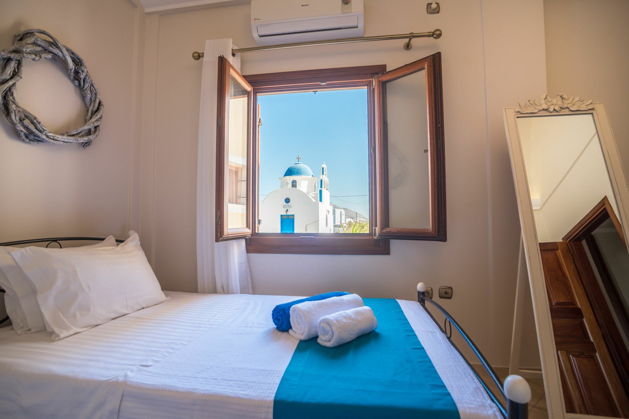 Vineyard Exclusive Suites Акротири Экстерьер фото