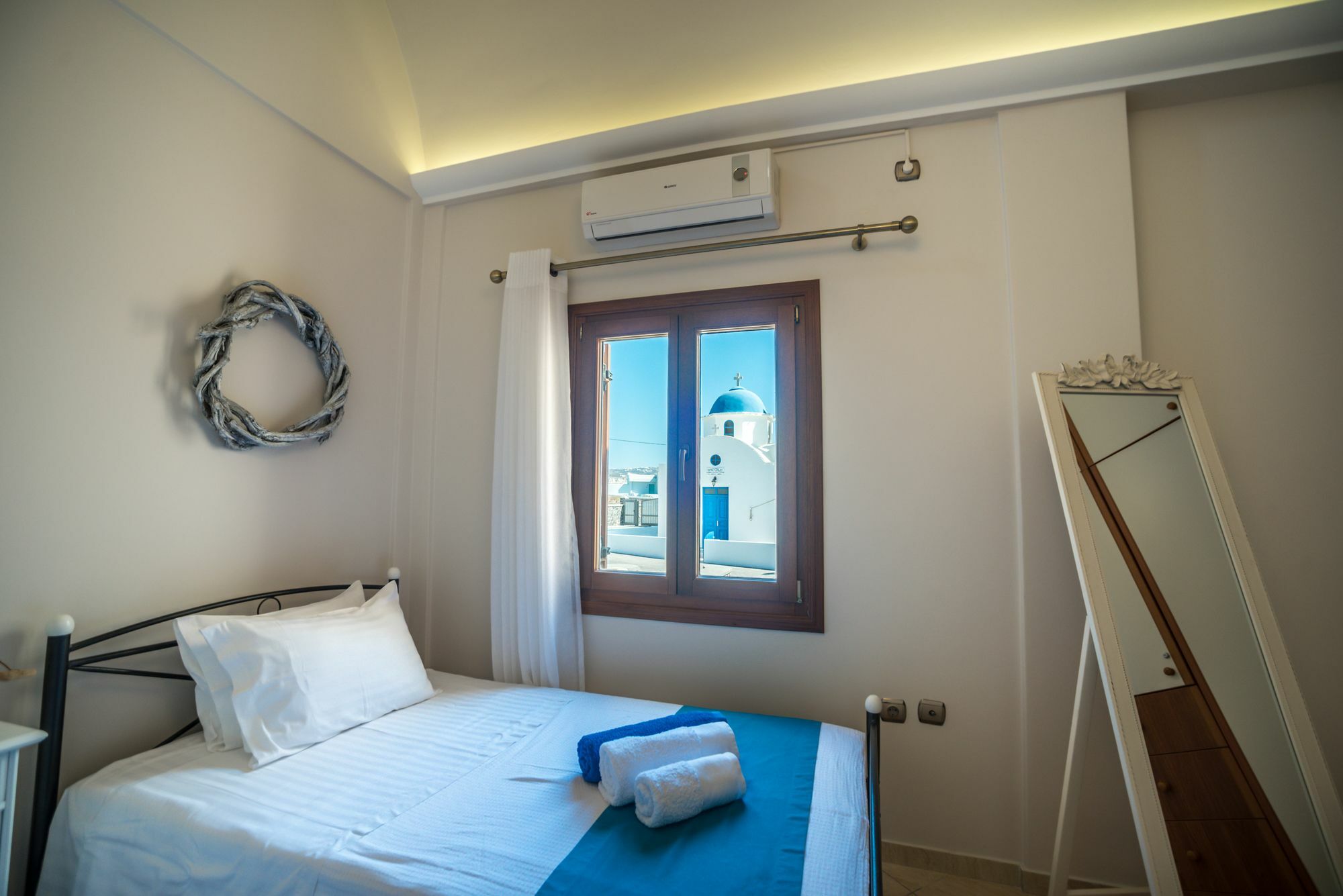 Vineyard Exclusive Suites Акротири Экстерьер фото